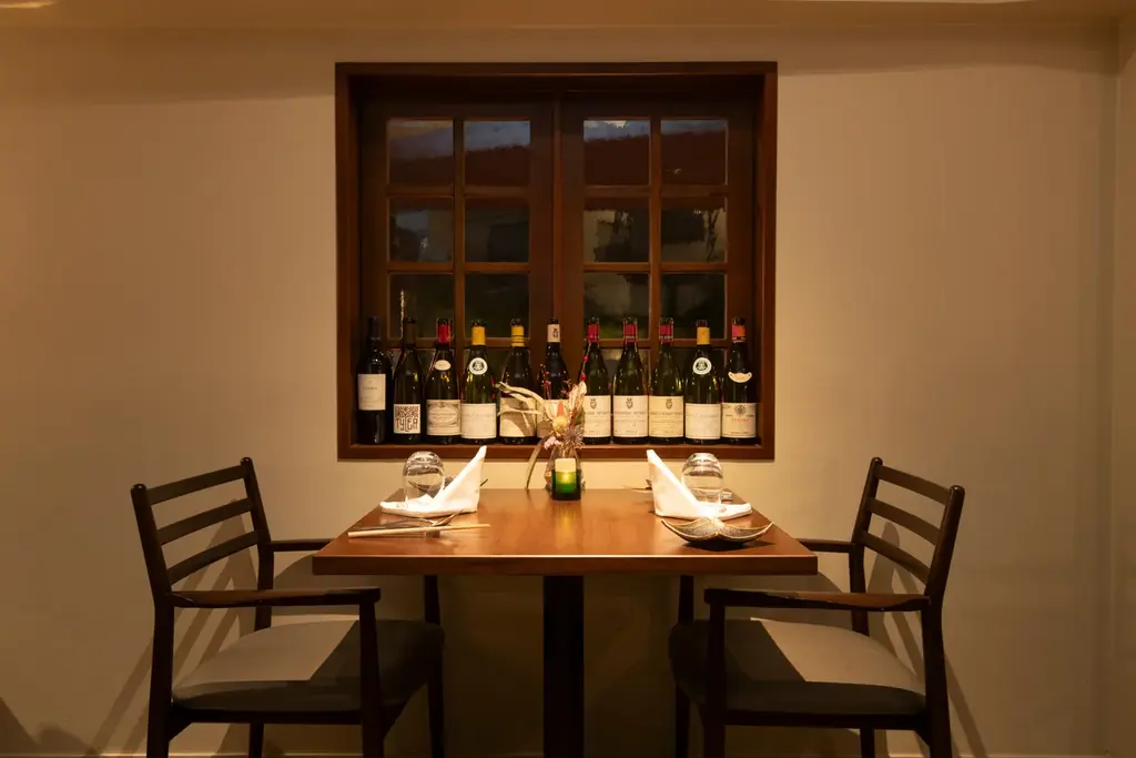 隠れ家フレンチで味わう深夜めし。『LORE』が９月の新メニュー「アクアうどん」の販売を開始！ 画像 5