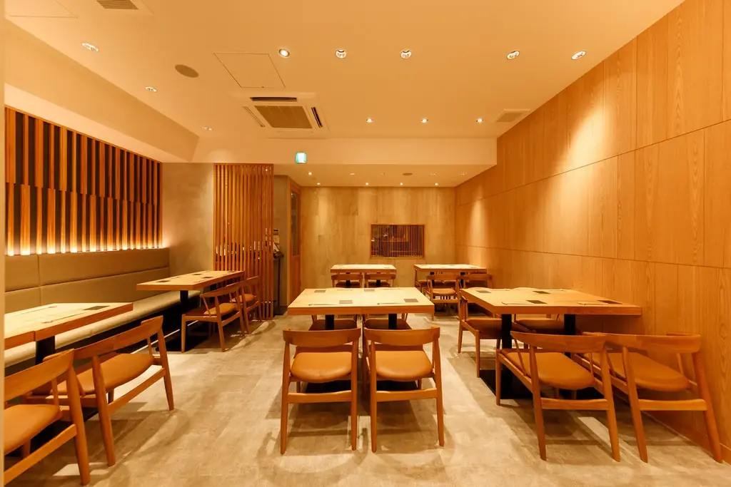 【9月限定】松茸・生雲丹・九絵を使った秋の特別料理を〈鮨あさひ/鮨無垢〉にて提供開始|旬の高級食材を贅沢に味わう月替わり特別コース 画像 3