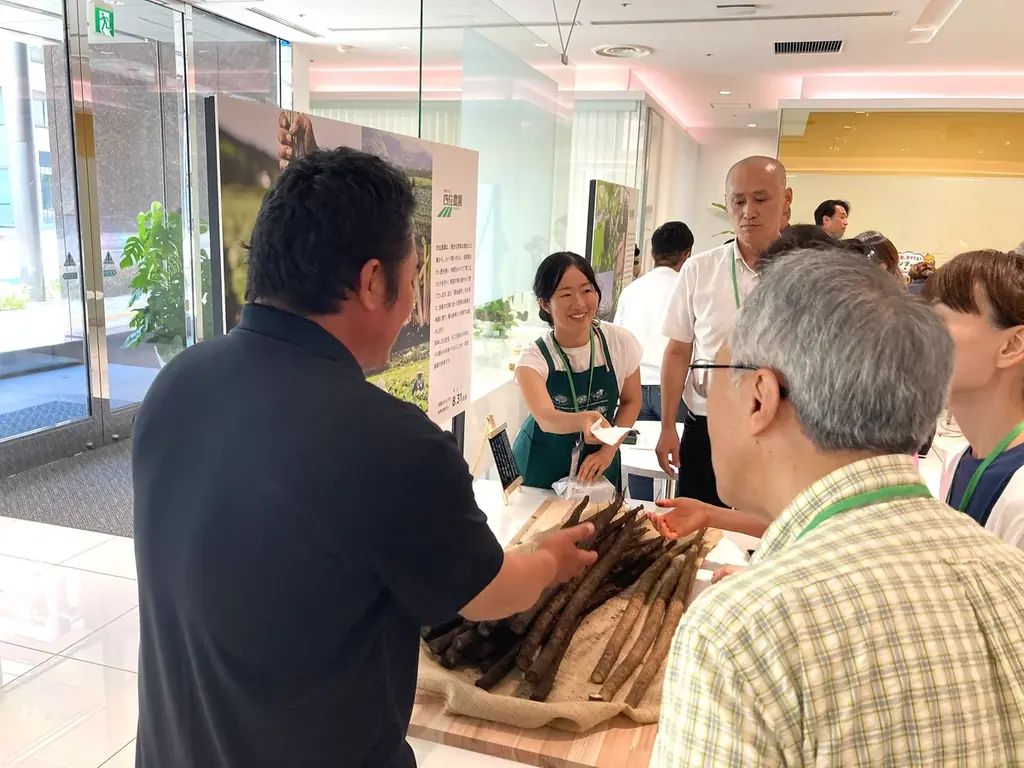 8月31日“野菜の日”に「野菜をつくる人」「届ける人」「食べる人」が集まり、野菜のチカラを見つめ直すイベントを開催しました 画像 3