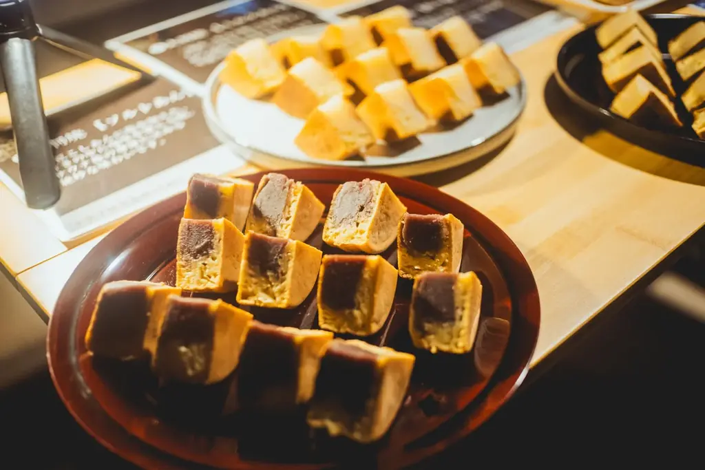 愛媛発サウナチーム「SAUNiiiK」、創業70年超の老舗和菓子店「小泉製菓」とコラボ商品を9月1日発売 画像 5