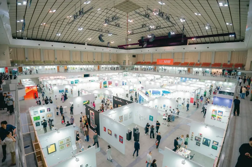 アートと日本酒が紡ぐ豊かな体験。日本酒ブランド「SAKE HUNDRED」が「ART FAIR ASIA FUKUOKA 2025」に4年連続協賛 画像 1