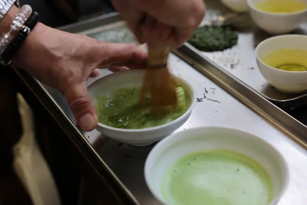 大阪・天神橋に本格抹茶ブランド【京都宇治抹茶・緑翠】が上陸!「とろり天使のわらびもち」天神橋本店で販売開始 画像 5