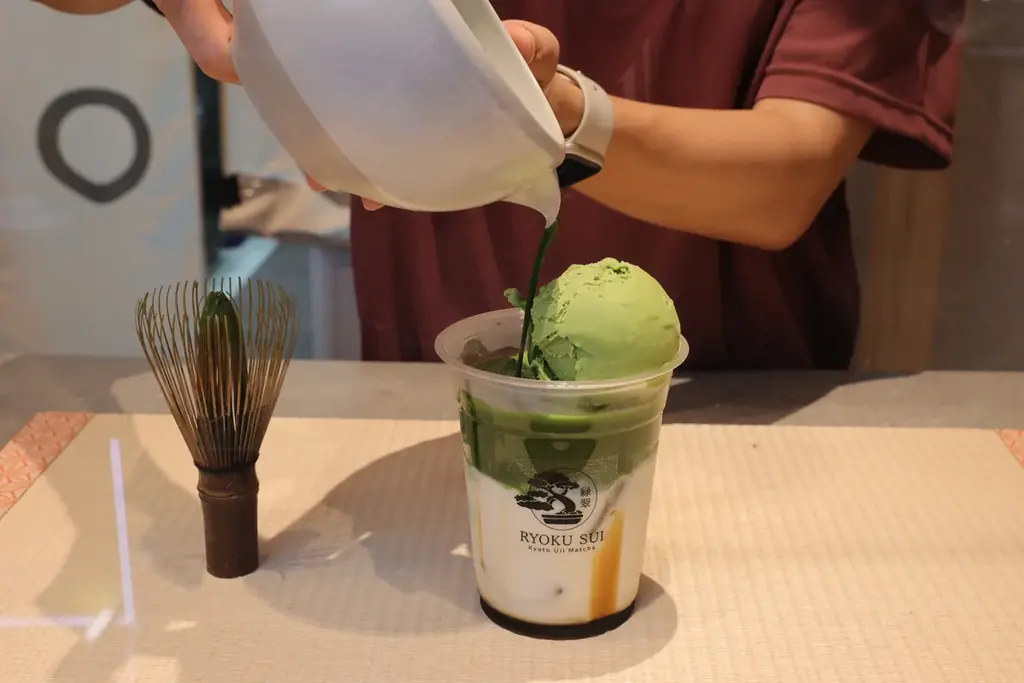 大阪・天神橋に本格抹茶ブランド【京都宇治抹茶・緑翠】が上陸!「とろり天使のわらびもち」天神橋本店で販売開始 画像 8