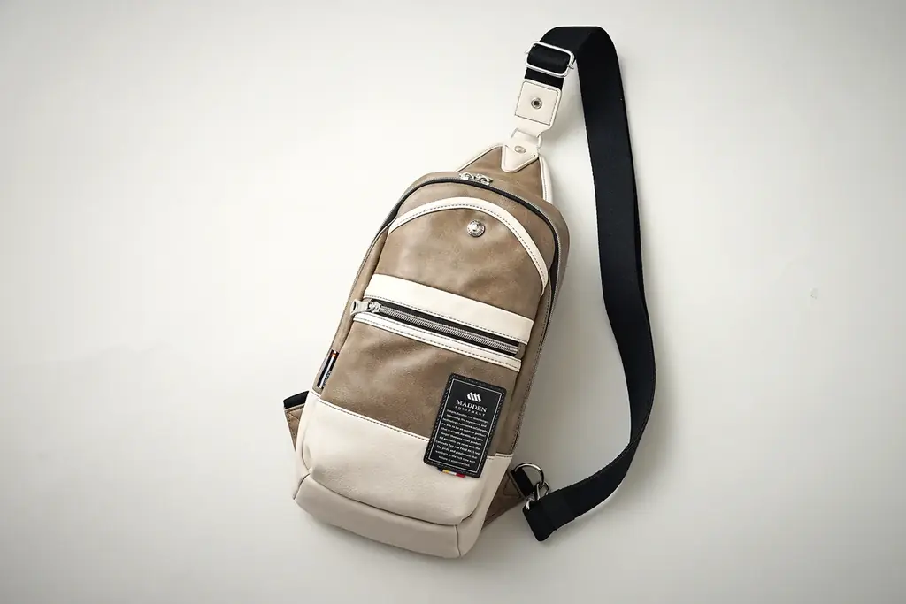 【数量限定で新色発売】品よく、身軽に。大人の休日スタイルを格上げするボディバッグに、上品な雰囲気の洗練された2色がWEB限定で誕生しました。 画像 8