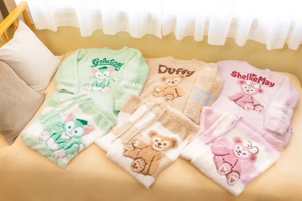 ダッフィー＆フレンズがデザインされた「gelato pique」プロデュースの秋冬シーズンスペシャルグッズが登場 画像 2