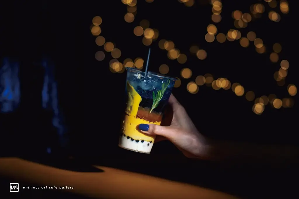 カフェunimoccより”飲む名画”の新商品!神戸市立博物館「大ゴッホ展 夜のカフェテラス」タイアップドリンクが期間限定で登場。 画像 3