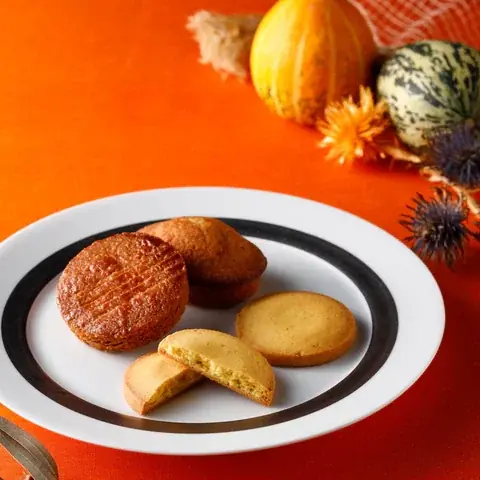 【チーズガーデン】ハロウィンシーズンのギフトにぴったりな季節限定パッケージ『ハロウィン焼菓子セット』2025年9月17日(水)より発売 画像 2