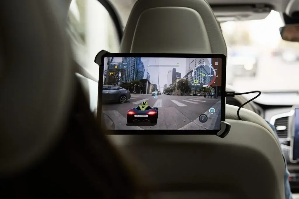 車内がゲーム化する「ヴァレオ・レーサー」、10/30日本初公開