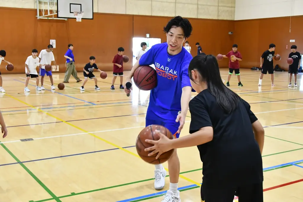 【茨城県五霞町】茨城ロボッツ×五霞町 中学生が現役プロバスケットボール選手との交流。県西地域で初めてのクリニック（実技指導）開催！ 画像 3