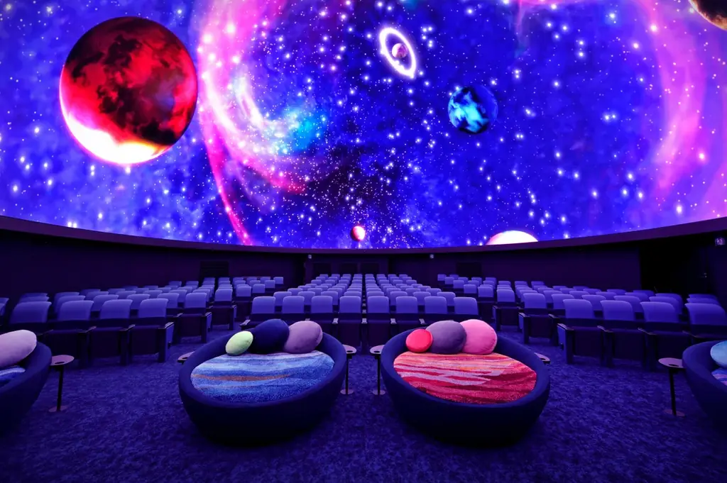 プラネタリウムで美しい月を楽しめる特別なフェア『Under the Same Moon -今夜、月を見上げて-』 画像 15