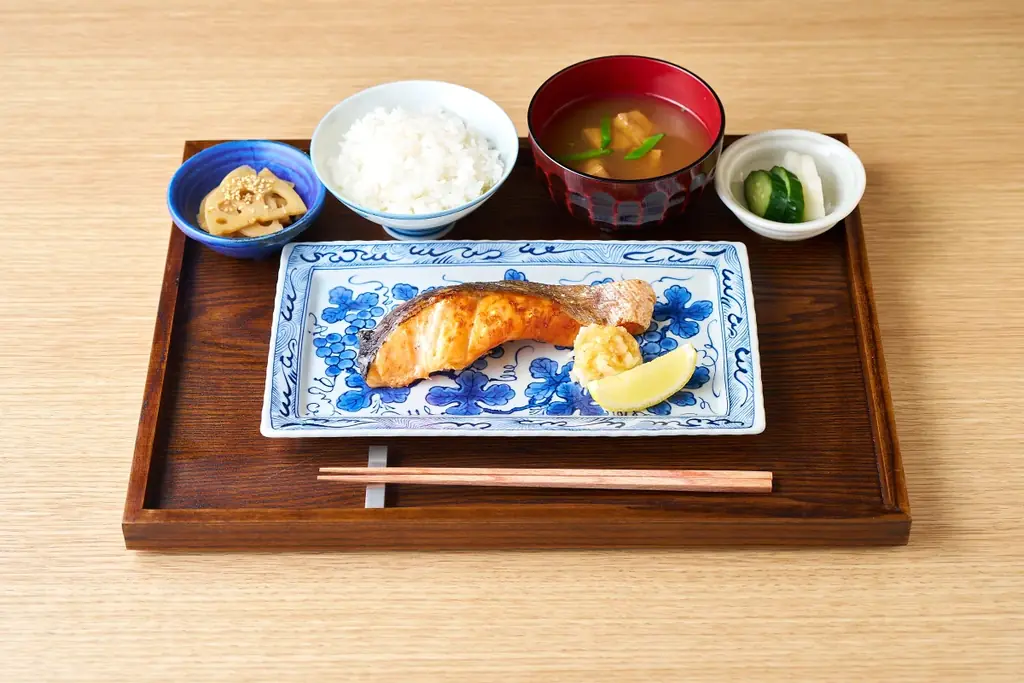 五反田発の和食・居酒屋「それがし」初の施設内出店。オールデイ営業の新業態『高輪それがし』地上28階「ニュウマン高輪 LUFTBAUM」に誕生。ランチも、甘味も、昼飲みも、夜景も揃う、それがし新旗艦店 画像 5