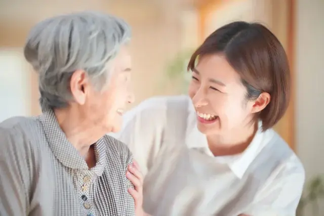 「低周波耳鳴り」に悩む高齢者が増加中──“ゴーッ”という低い唸りの正体と、新しい補聴サポート 画像 3