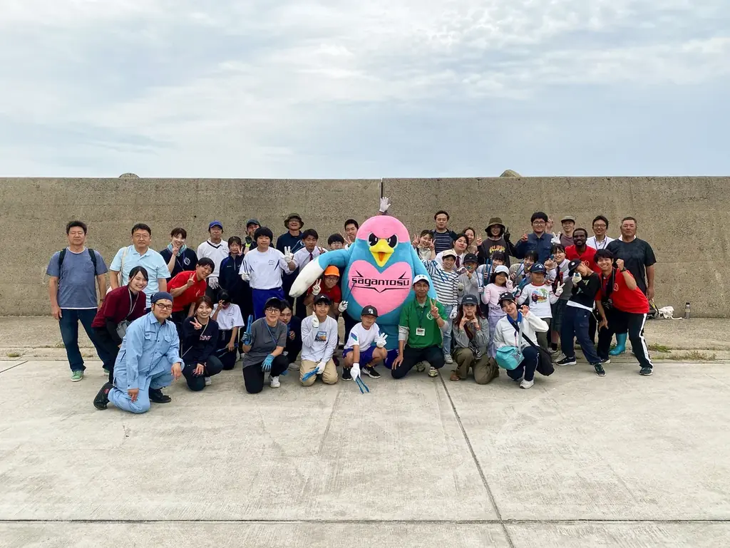 馬渡島の子どもたちが描く“島の自然”をアップサイクル、「プラスマLIFEさが」事業の一環としてペットボトルキャップをアップサイクルしたオリジナルコースター制作ワークショップを実施 画像 3