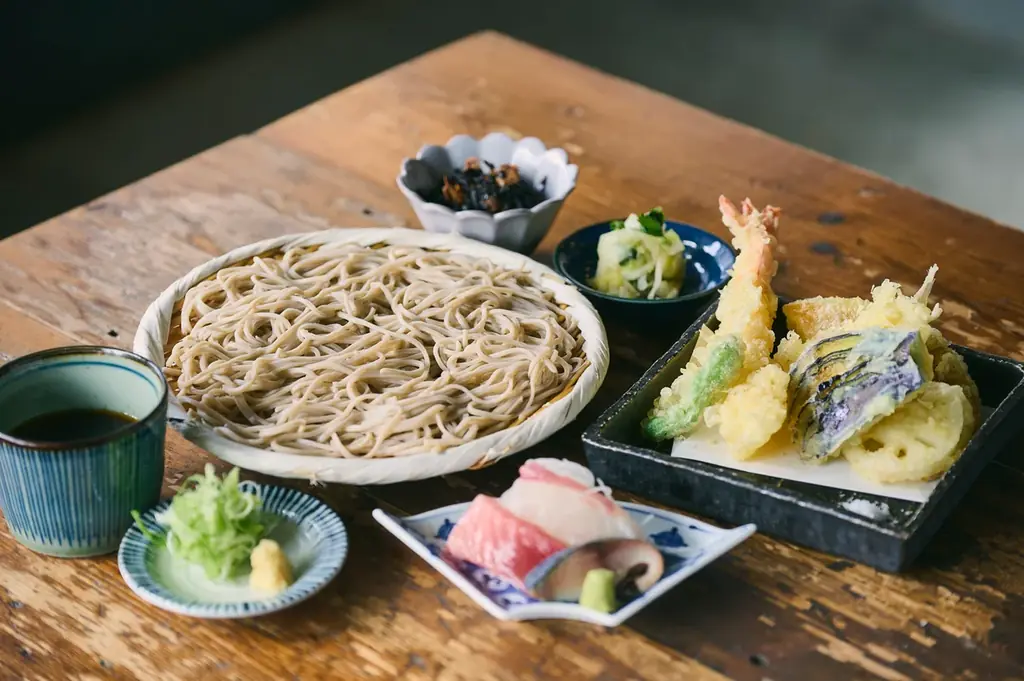 【9/12オープン】ニュウマン高輪 28階＜〆蕎麦 燦々＞｜昼夜で異なる蕎麦体験を提供。期間限定「オープン記念御膳」登場！ 画像 2
