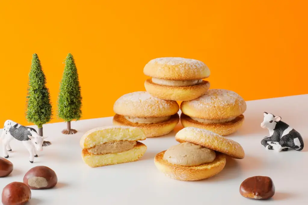 【JR池袋駅北改札前店／横浜ジョイナス店｜今月の新作】 あさぎり牛乳から、濃厚な栗を贅沢に楽しめる秋の新商品「あさぎりモンブランケーキ」「ふんわりパンケーキサンド〈モンブラン〉」が登場！ 画像 4