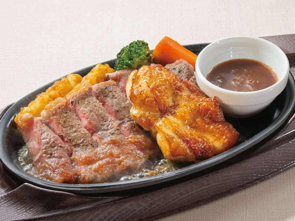 ガストに食欲の秋到来！この旨さを、この価格で！？9/11～希少赤身ステーキ登場！『あなたにガストミート！』￥999（税込￥1,099）フェア 画像 7