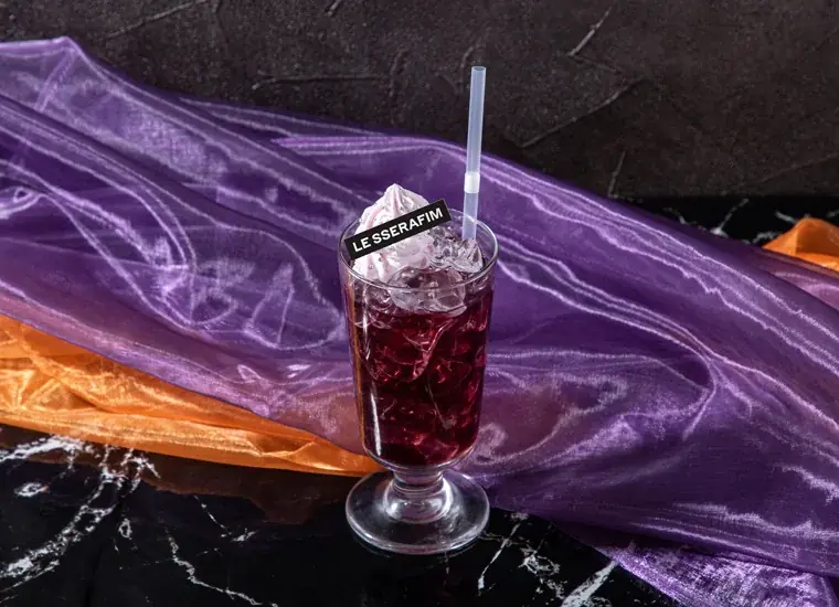 今年も「LE SSERAFIM」のCAFEが開催決定！「LE SSERAFIM SPECIAL CAFE 2025 ‘EASY CRAZY HOT’」が期間限定オープン！ 画像 12