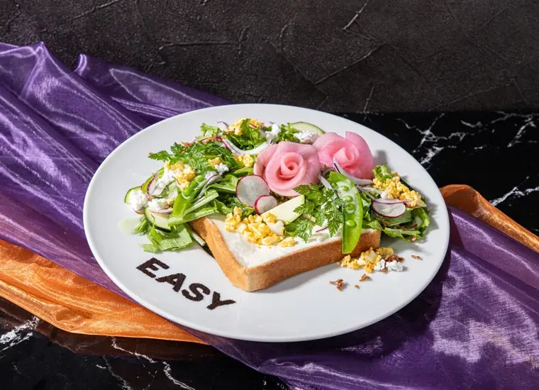 今年も「LE SSERAFIM」のCAFEが開催決定！「LE SSERAFIM SPECIAL CAFE 2025 ‘EASY CRAZY HOT’」が期間限定オープン！ 画像 6