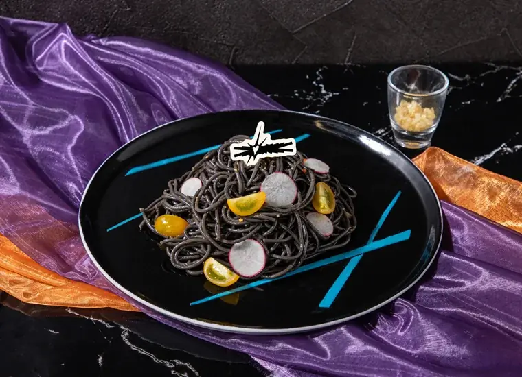 今年も「LE SSERAFIM」のCAFEが開催決定！「LE SSERAFIM SPECIAL CAFE 2025 ‘EASY CRAZY HOT’」が期間限定オープン！ 画像 7