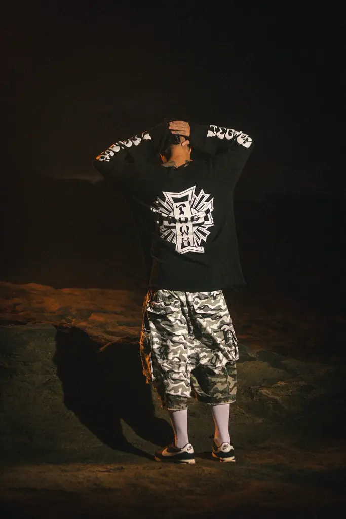 「ROYAL FLASH」より、BAD HOP出身”Vingo”を起用した「FR(13)NDS × DOGTOWN」コラボコレクションが9月13日発売！ 画像 2