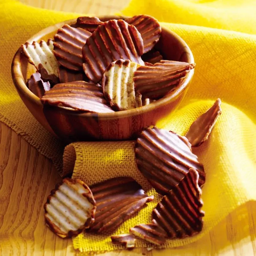 【ロイズ】当別町産の”新じゃが”を使用した「ポテトチップチョコレート[新じゃが]」を数量限定で発売。 画像 5