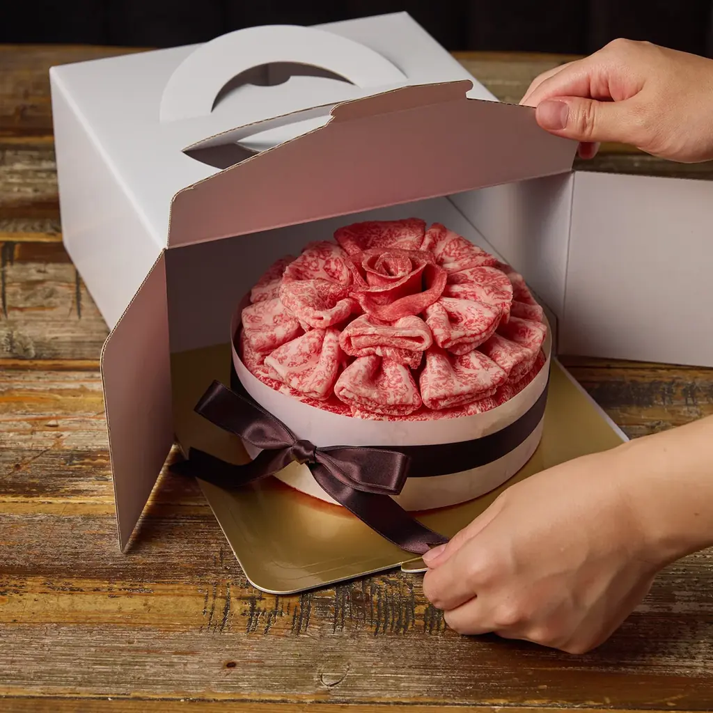 成長するギフト市場で選ばれる特別な一品「KINTAN焼肉ケーキ」　9月10日 新発売10月末まで送料無料キャンペーン実施！ 画像 4
