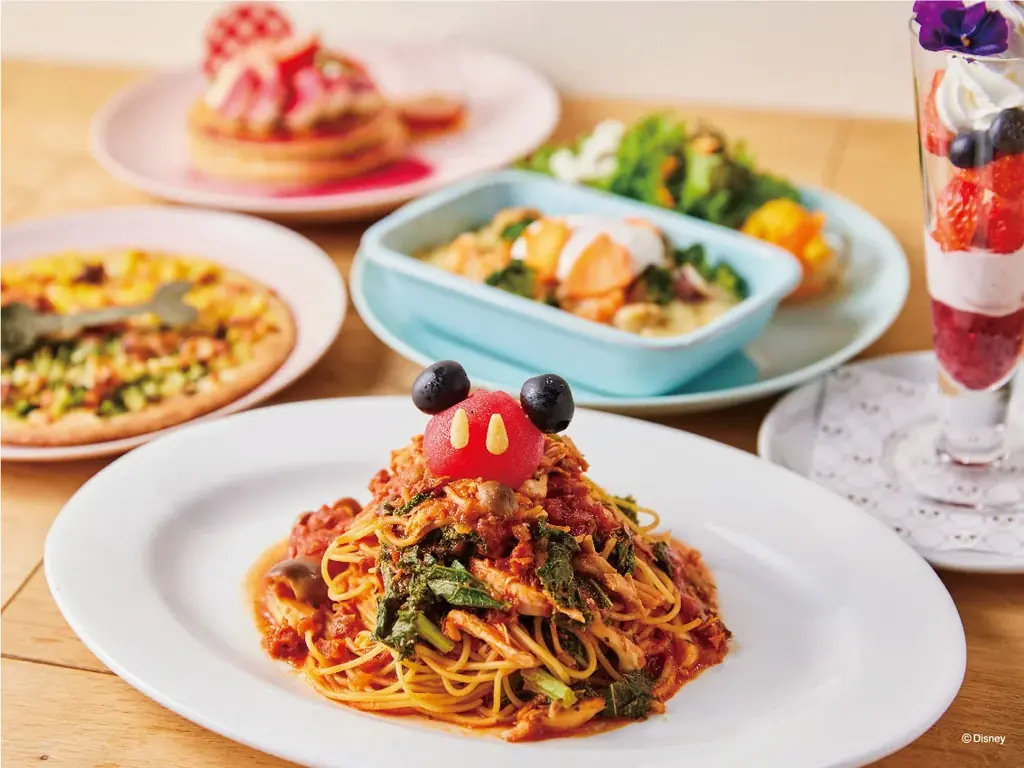 【ディズニーの世界観で楽しむカフェ】「Disney HARVEST MARKET」でミッキー＆グーフィーの秋冬限定スペシャルメニューがスタート。 画像 10