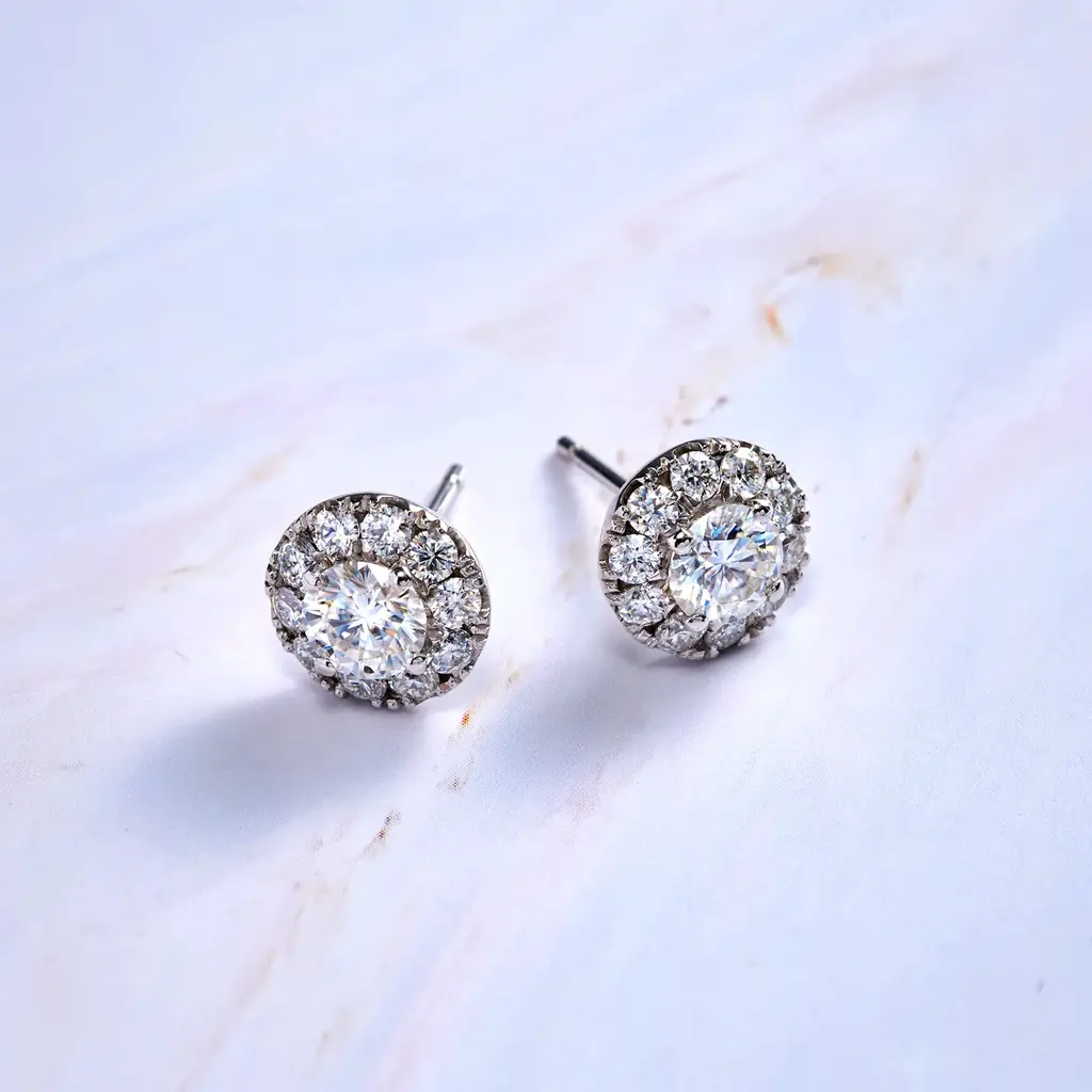 愛され続ける“究極の輝き”を耳元と胸元に。 ブリジャールの人気デザイン『ハーモニアル ヘイロー』が遂にコレクション化！待望の新作ピアス・ネックレスが登場 画像 4