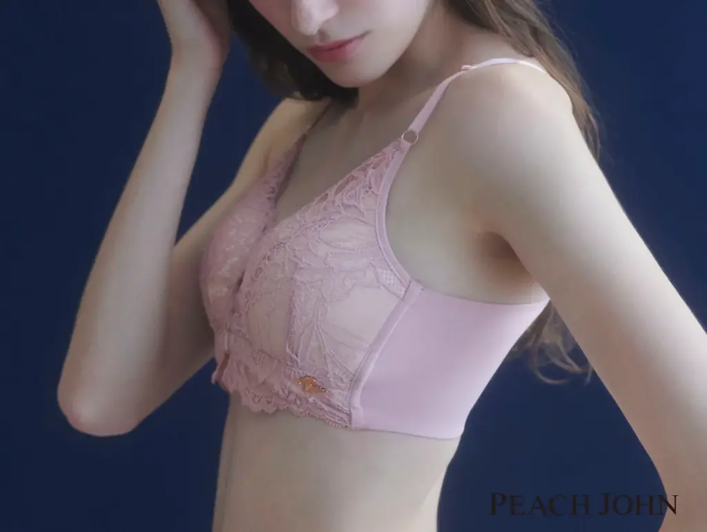 【数量限定】　吉田朱里×PEACH JOHNコラボ！フロントホックタイプでランジェリーライクな見た目の新作「わがままフロントホックナイトブラセット」9月17日（水）発売決定！ 画像 4