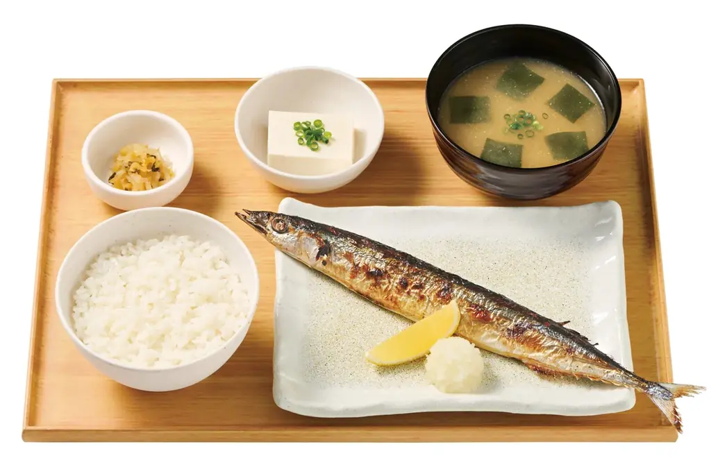 「やよい軒」 “三陸産のさんま”の塩焼が今年も登場!注文が入ってから焼き上げる秋の味覚さんまを堪能『さんまの塩焼定食』 画像 2
