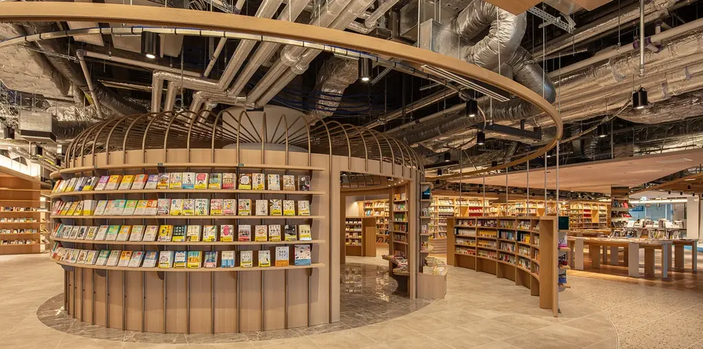 ルミネ史上最大規模で本格開業するニュウマン高輪に、店舗面積1,000坪超・約10万冊の本を揃える“心が躍る、自由で、楽しい本屋”「BUNKITSU TOKYO」9月12日（金）オープン 画像 1