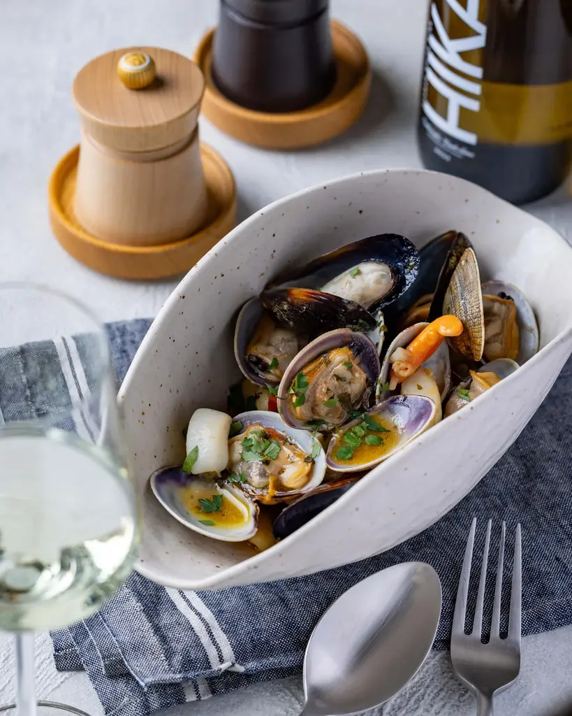 ニュウマン高輪『800°DEGREES TAKANAWA』にてUMITO SEAFOOD 鹿児島県吹上浜のツキヒガイ提供開始 画像 3