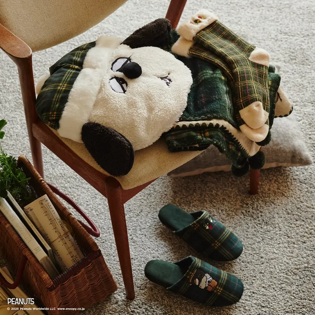 スヌーピー&オラフが秋の装いになって登場！アフタヌーンティーオリジナルのタータンチェックと限定コラボレーション 画像 4