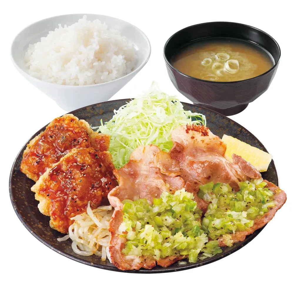 鶏も豚も一皿で！食べ応えとさっぱり感を両立した「黒胡椒からあげとねぎ塩焼き定食」からやまに新登場 画像 2