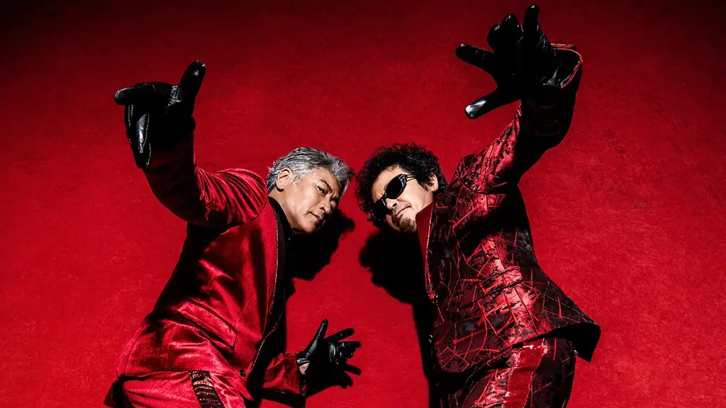 同じ年に広島に生まれ育った奥田民生と吉川晃司が結成したユニット“Ooochie Koochie”。彼らが魅せる全国ツアーの舞台裏や日本武道館ライブの模様などを、10月からWOWOWで放送・配信決定！ 画像 4