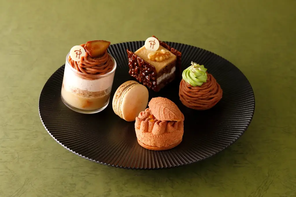 「パティスリーSATSUKI」と「ピエール・エルメ・パリ」秋の饗宴　『スーパーアフタヌーンティー～栗とぶどう～』 画像 4