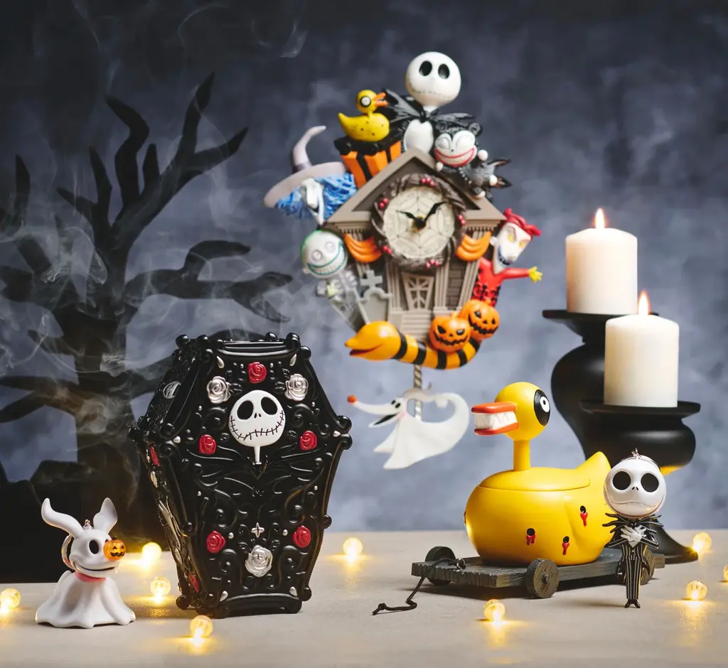 ハロウィン・タウンの愉快でゾクゾクするハロウィーンを楽しもう！『ティム・バートン ナイトメアー・ビフォア・クリスマス』をモチーフにした新コレクションをディズニーストアで9月16日（火）より順次発売 画像 1