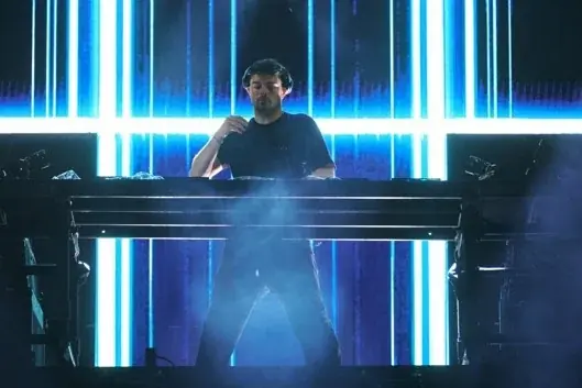 今年で10周年を迎える「ULTRA JAPAN 2025」開催　MARTIN GARRIXが圧巻のステージを披露！お台場を熱狂の渦に巻き込んだ1日目をいち早くレポート 画像 13