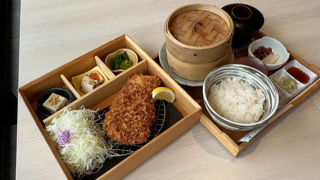 【ＢＳ日テレ】中川家・礼二 夫婦ゲンカ？の様子暴露され…友近は興味津々 画像 5