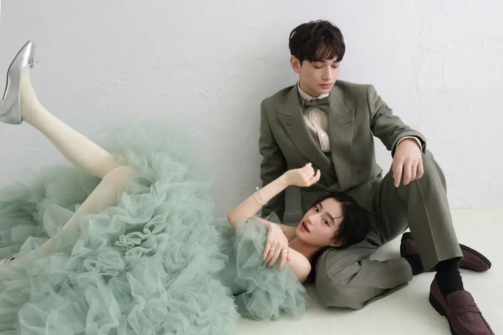 9/30入荷予定｜aim札幌の新作グリーンドレス撮影