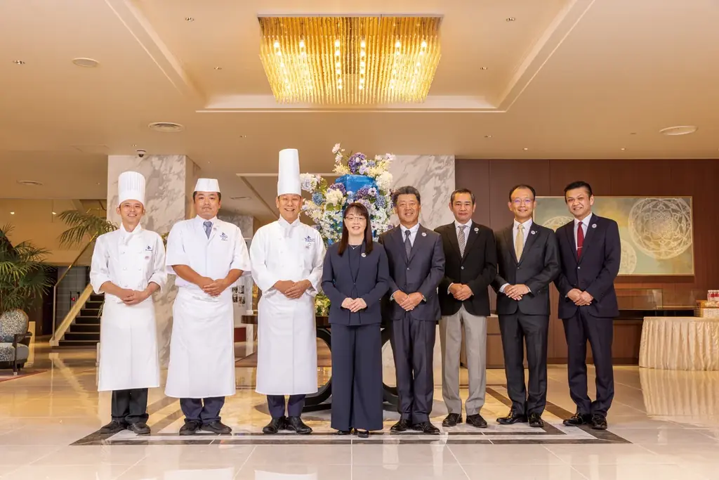 開業60周年、新しいユニフォームで働く人と地域をつなぐ「洗える・日本製・ストレッチ素材」の“次世代ユニフォーム”を共同企画 画像 9