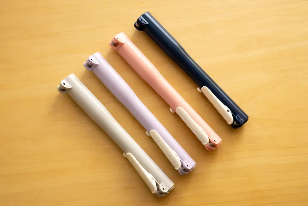 累計販売30,000本突破！SNSで大きな共感を集めるはんこ「366日の花ずかん」シリーズに新作「ツインネーム」が登場。誕生日の花個紋のはんこと訂正印の1本2役 画像 3
