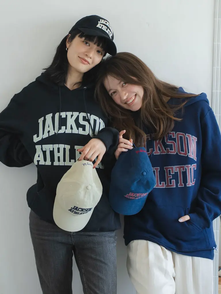 「Ungrid（アングリッド）」が「RUSSELL ATHLETIC（ラッセル・アスレティック）」と「Jackson Matisse（ジャクソンマティス）」と遊び心満載の初のトリプルコラボレーション 画像 2