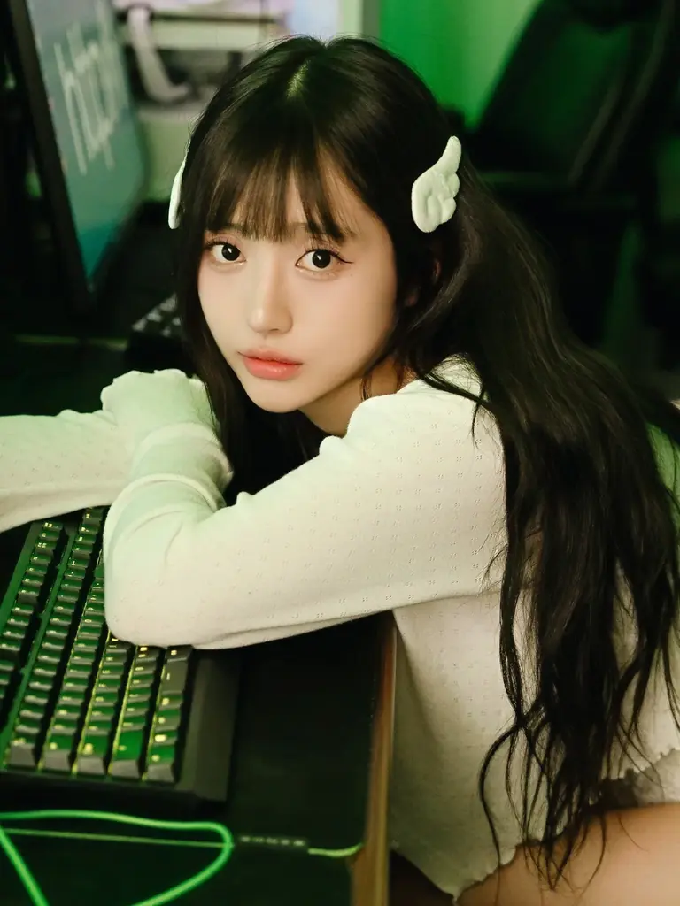 Utatane所属タレントHEEHEEが総フォロワー数700万人超えの女性アイドルグループ「http//i (ほっとぴー)」のビジュアルメンバーとしてデビュー決定！ 画像 4