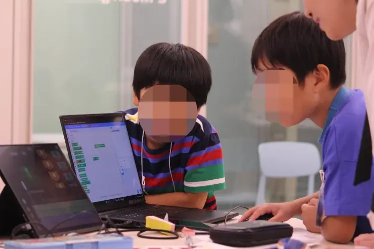 大阪・関西万博会場のパビリオンを子どもたちがプログラミングでライトアップ！　～類塾プラス、９月２８日パナソニックグループパビリオン「ノモの国」のイベントに作品をお披露目～ 画像 6