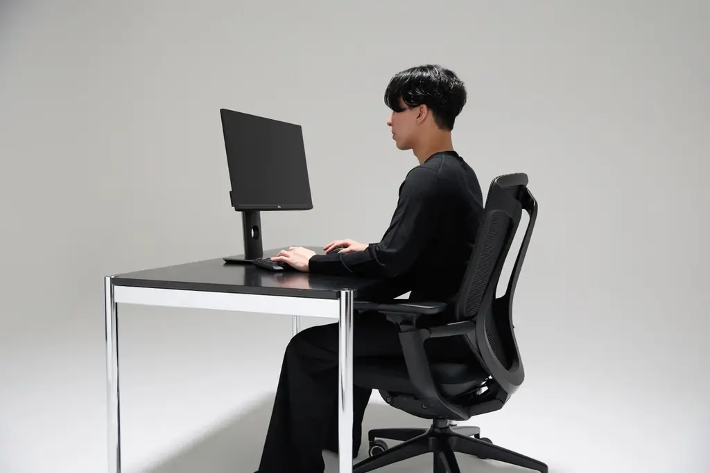 コンセプトは「10年以上使えるチェア」。素材や機構を見直した「AIMchair Pro」発売！ 画像 2