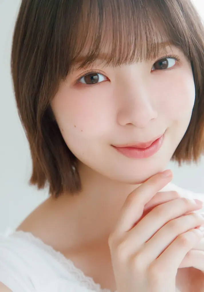 9月18日(木)発売「週刊少年チャンピオン」42号の表紙＆巻頭グラビアは、日向坂46の渡辺莉奈ちゃん♡ 両面BIGポスターが付録としてつくほか、限定QUOカード200名プレゼント企画も！ 画像 3