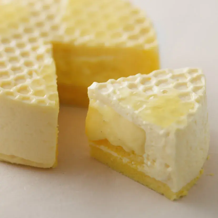 《あまおう苺×焦がしバター》『BUTTER&bee(バター&ビー)』より、新作焼き菓子「バターミルフィユ【あまおう苺】」新発売。 画像 4