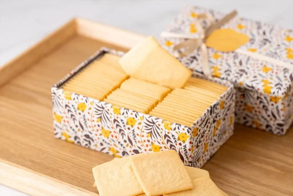 9月24日開幕　Butteryが大丸神戸に初出店、花柄クッキー缶