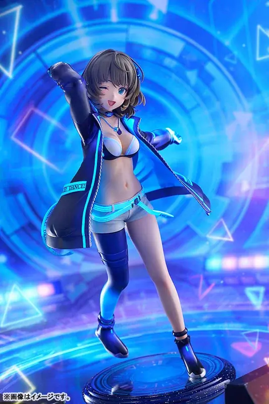 「アイドルマスター シンデレラガールズ」より「高垣楓」が、弾けるリズムと胸のドキドキを熱いビートに『ダンス・ダンス・ダンス』を踊り競い合う姿で立体化。 画像 10